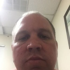 Meet your Posher, Dennis